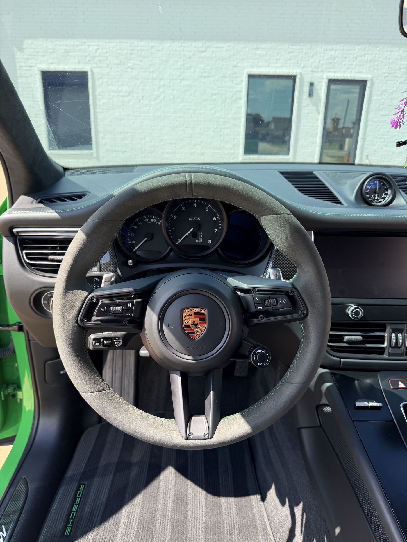 Porsche Macan GTS cockpit after an interior detail