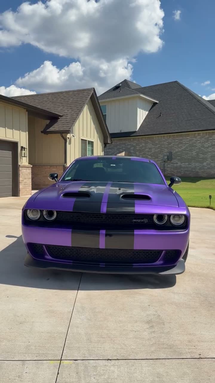 Dodge Challenger SRT — exterior detail